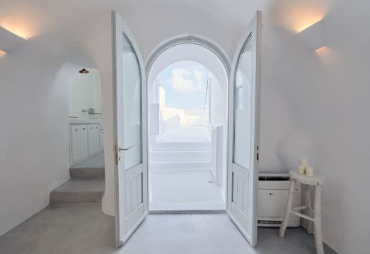 케이브 스위트 오이아 썸네일