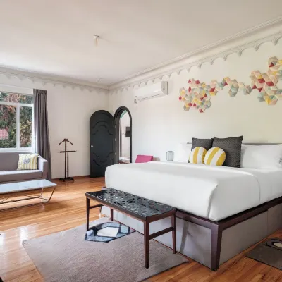 Pug Seal Polanco Allan Poe Hotels near Antara Polanco