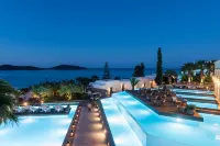 Aquila Elounda Village Resort, Suites & Spa - de playa