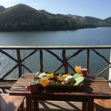 Borac Bay Bungalows Hotel and Resort