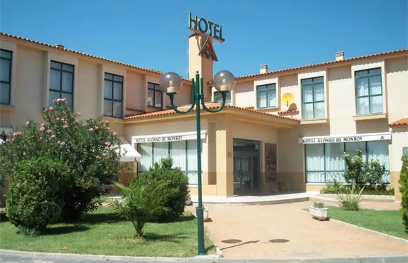 蒙羅伊阿隆索酒店