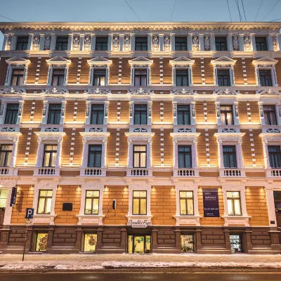 Bearsleys Downtown Apartments Отели рядом с достопримечательностью «Саркандаугава»