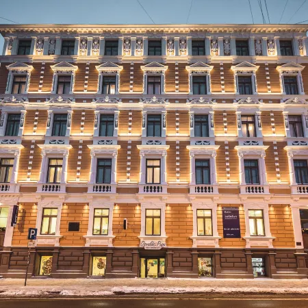 Bearsleys Downtown Apartments