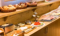Ambient Hotel am Europakanal - breakfast