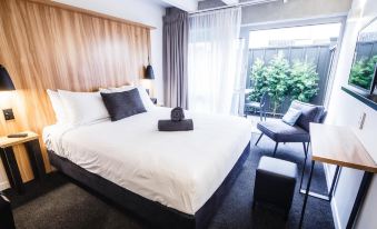 No. 9 Hotel