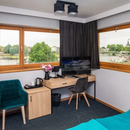 Hotel Pod Wawelem Отели рядом с достопримечательностью «Краковский луг»