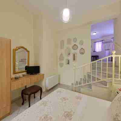 Antouanetta Apartments Rooms