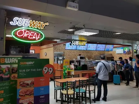 Avagard Capsule Hotel - Suvarnabhumi Airport Отели рядом с достопримечательностью «Bangkok Flight Services»