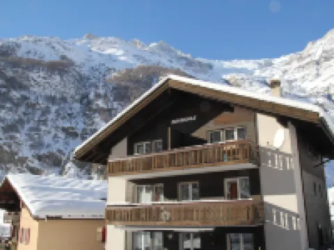 Haus Bergdohle Hotels in Visp