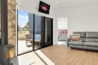Warrawindi Escapes Hotels in Penola