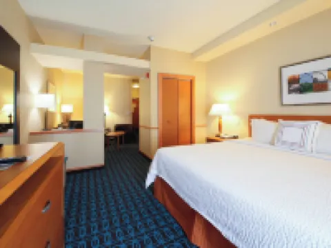 フェアフィールド イン & スイーツ バイ マリオット コーディール コーディールのホテル