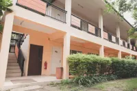 Paan Puan Place Hotels in Tha Khlo