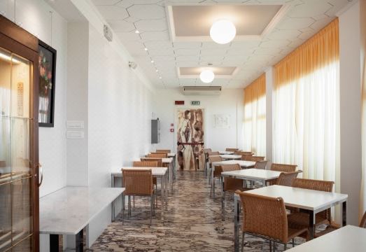 3. 호텔 메트로폴..