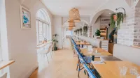 Seabreeze Hotel Hotels in Salamander Bay