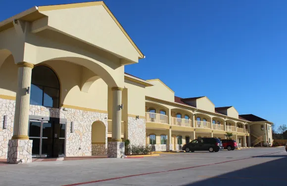 布什機場快捷套房酒店