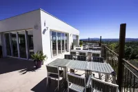 Domaine du Serre d'Avène Hotels in Sauve