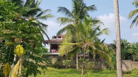 The Villa Sun Shine Отели в г. Gampaha