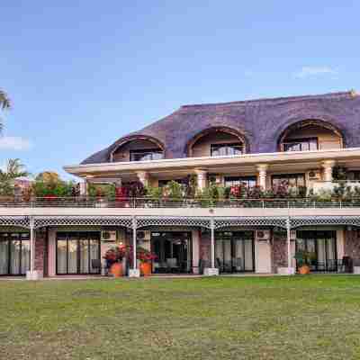 イララ ロッジ ホテル Hotel Exterior