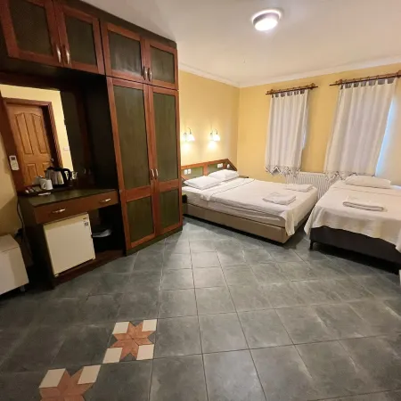 Grenadine Lodge