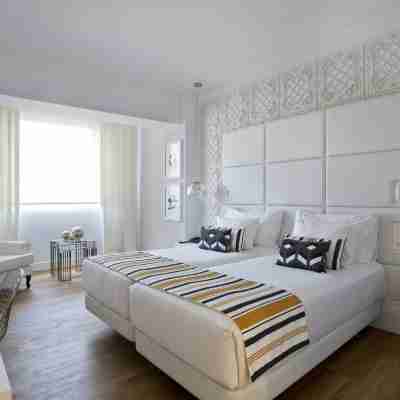 Hotel Tres Reyes Pamplona Rooms