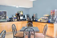 Days Inn by Wyndham Newton - breakfast