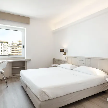 Hotel Carlo Felice