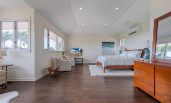 Pau Laka 5 Bedroom Home by RedAwning