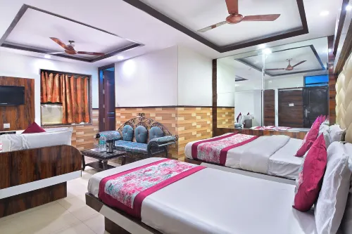 HOTEL GLOW INN