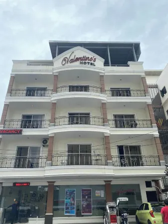 瓦倫蒂諾飯店