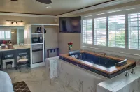 Lovers Point Inn Hotels in Pacific Grove