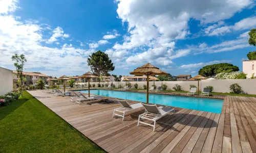 호텔 칼라로사 베이 리조트