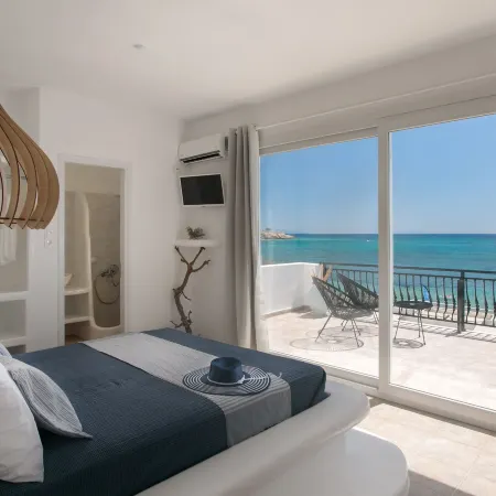 Manios Suites