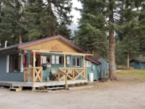 Rundle Chalets キャンモアのホテル