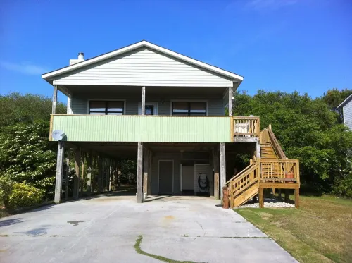 Pet friendly sound side 3 Bdrm/2Bth Non Smoking Beach Box Private Home