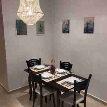JB Apartment Dining/Meeting Rooms