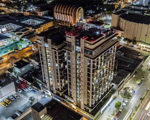 Hotel Real Plaza Отели рядом с достопримечательностью «Арена «Эль-Домо»»