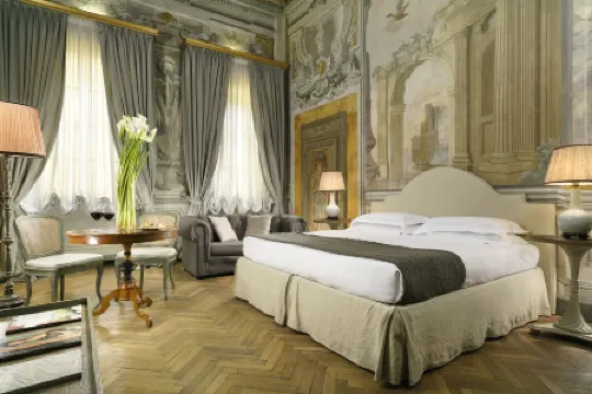 อัลปาลาซโซ เดล มาร์เคเซ ดิ คามุลยาโน