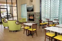 Pigeon River Inn - Breakfast