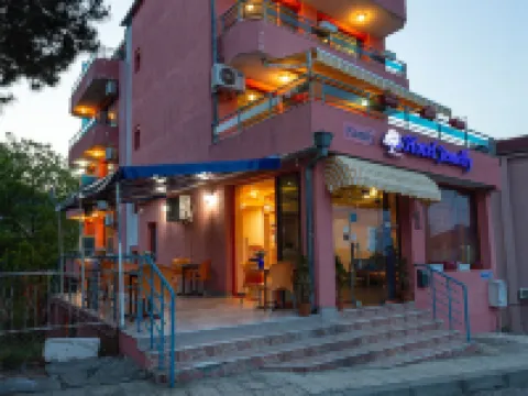 Family Hotel Jemelly Hotéis em Obzor