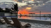 Istana Baylon Resort - Beach