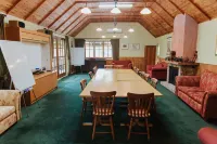 Vineyard Cottages - Kumeu Hotels in Parakai