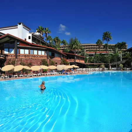 Hotel Parque Tropical