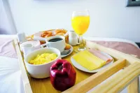 Apart Hotel Petit Palace Suites