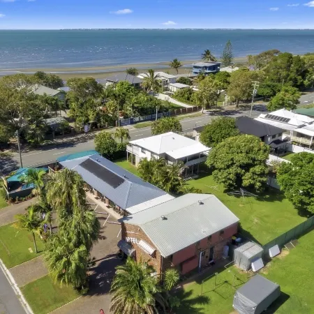 Beachmere Palms Motel