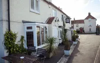Kings Arms Hotels in Pickhill with Roxby