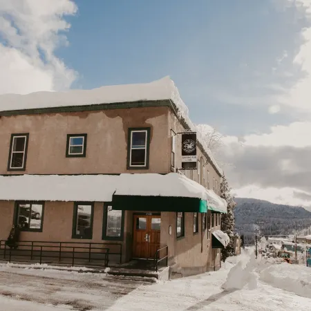 The Flying Steamshovel Inn