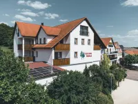 Landhotel Waldeck Отели в г. Фремдинген