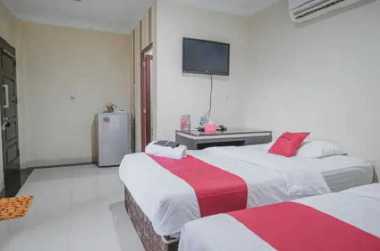 RedDoorz Syariah Near Jamtos Jambi 2 Hotels in Kota Baru