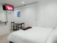 Wee Hostel
