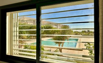 Gammarth Touristique Piscine Commune Bord de Mer